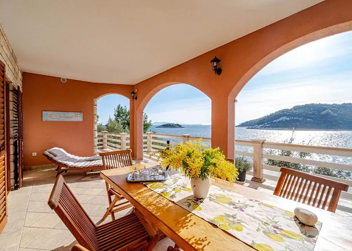 Meri By Guide Blato (Korcula)