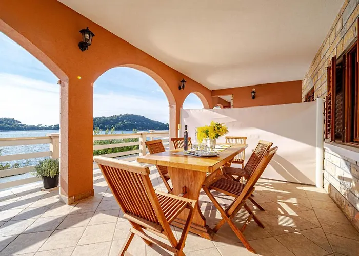 Meri By Guide * Blato (Korcula)