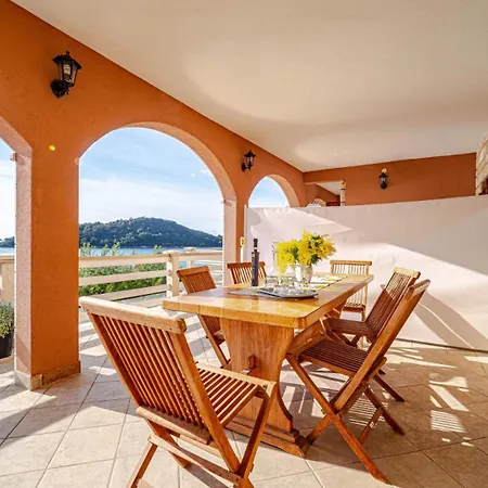 Meri By Guide * Blato (Korcula)